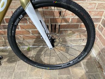 Used Revolve Revolve Custom Shimano GRX 2022 Road & Gravel, White — image 4 of 9