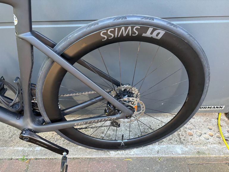Used Specialized Tarmac Shimano 105 Di2 2025 Road & Gravel, Black — image 12 of 17