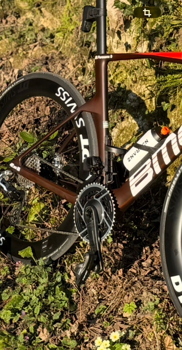 Used BMC Teammachine SRAM Red eTap AXS 2025 Road & Gravel — image 3 of 3