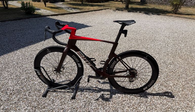 Used BMC Teammachine SRAM Red eTap AXS 2025 Road & Gravel, Red — image 5 of 5