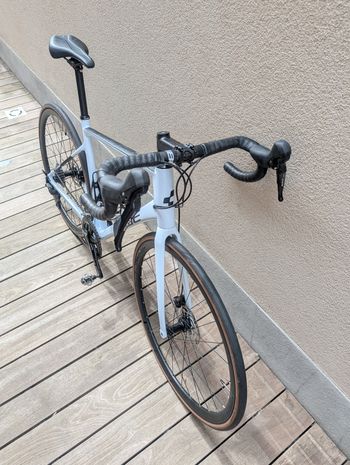 Used CUBE ATTAIN GTC RACE 2022 2022 Road & Gravel, White — image 10 of 14