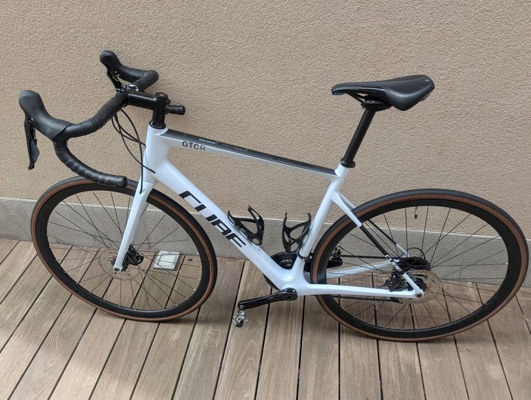 Used CUBE ATTAIN GTC RACE 2022 2022 Road & Gravel, White — image 13 of 14