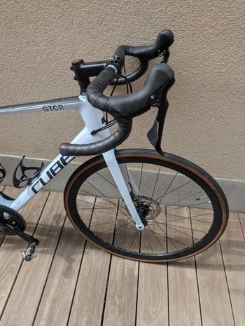 Used CUBE ATTAIN GTC RACE 2022 2022 Road & Gravel, White — image 2 of 14