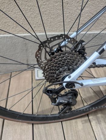 Used CUBE ATTAIN GTC RACE 2022 2022 Road & Gravel, White — image 7 of 14