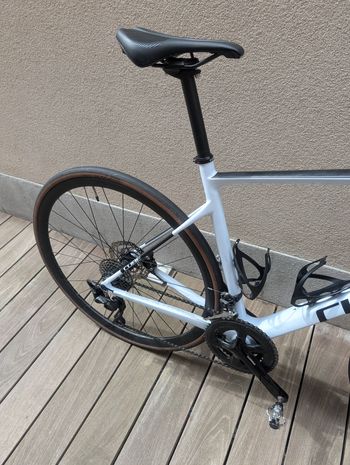 Used CUBE ATTAIN GTC RACE 2022 2022 Road & Gravel, White — image 3 of 14