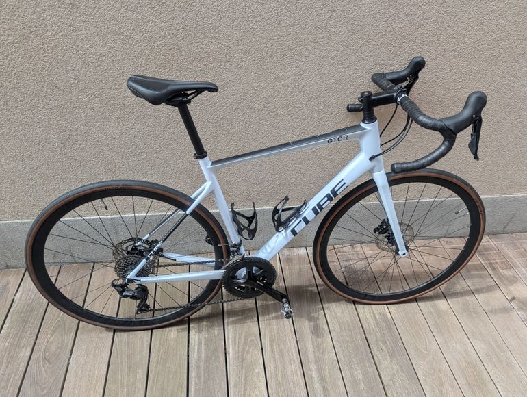 Used CUBE ATTAIN GTC RACE 2022 2022 Road & Gravel, White — image 1 of 14