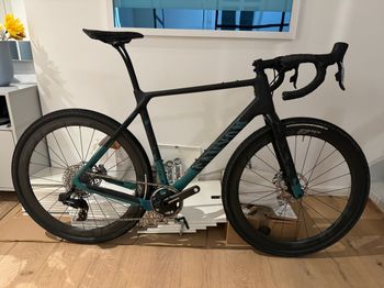 Used Canyon GRIZL CF SLX 8 ETAP 2022 2022 Road & Gravel, Schwarz — image 2 of 3
