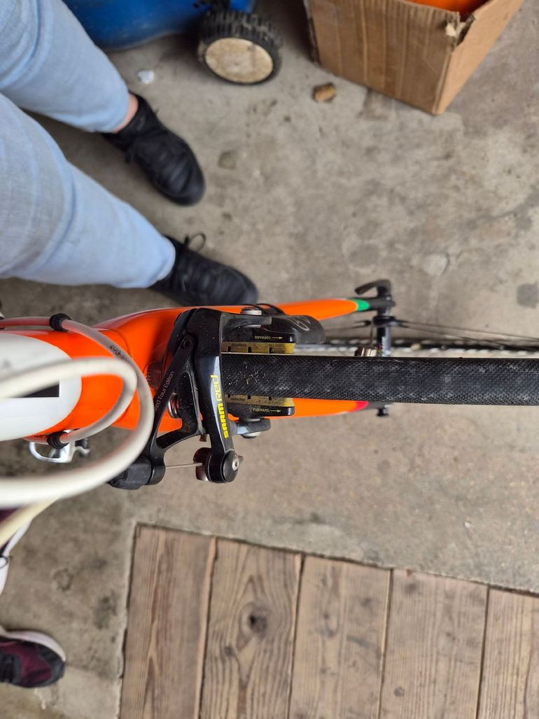 Used Wilier Velo De Course Homme Carbone 2018 Road & Gravel, Red — image 8 of 12