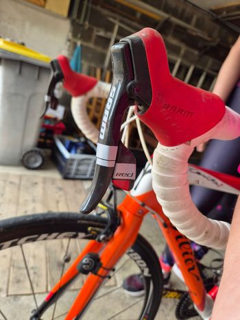 Used Wilier Velo De Course Homme Carbone 2018 Road & Gravel, Red — image 9 of 12
