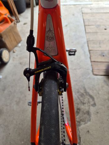 Used Wilier Velo De Course Homme Carbone 2018 Road & Gravel, Red — image 11 of 12