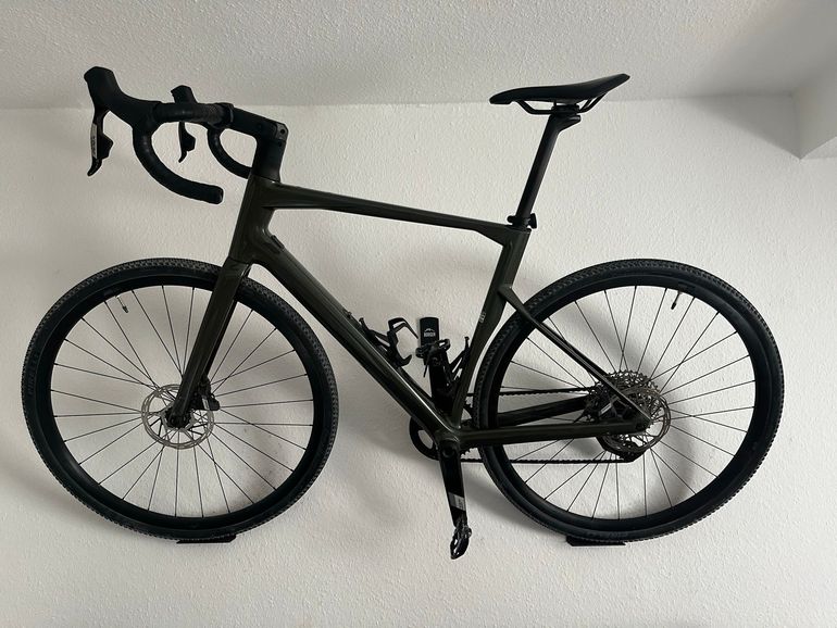 Used BMC Roadmachine X THREE 2024 2024 Road & Gravel — image 1 of 7