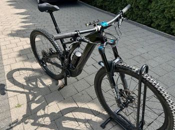 Used Specialized Specialized Custom SRAM NX 2022 Mountainbike, Black — image 8 of 11