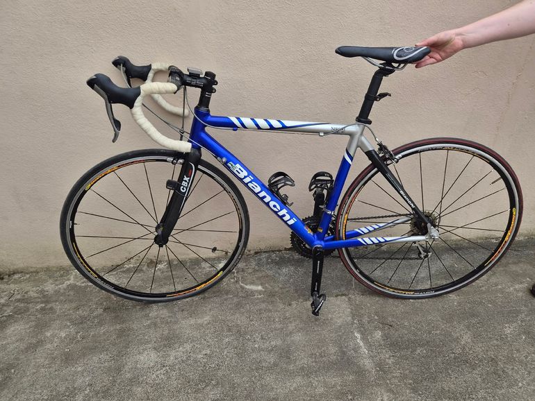 Used Bianchi Via Shimano Ultegra 2009 Road & Gravel, Blue — image 2 of 6