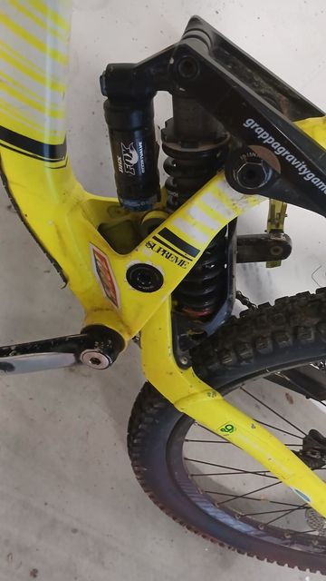 Brugt Commencal Supreme DH V3 2018 Mountainbike — billede 3 af 9