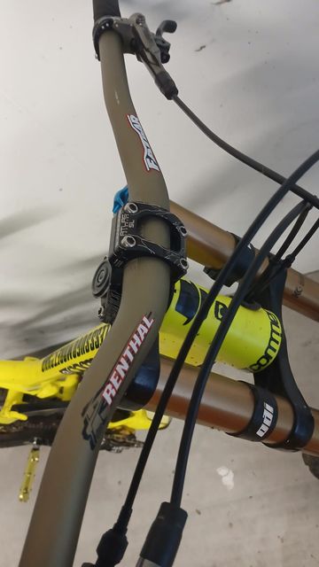 Brugt Commencal Supreme DH V3 2018 Mountainbike — billede 8 af 9