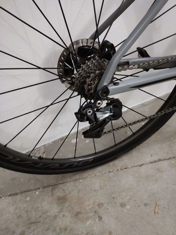 Used BMC Roadmachine 01 ONE 2018 2018 Road & Gravel, Light Gray — image 6 of 10