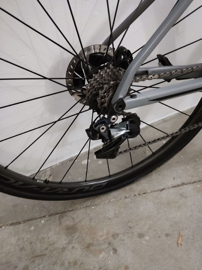 Used BMC Roadmachine 01 ONE 2018 2018 Road & Gravel, Light Gray — image 6 of 10