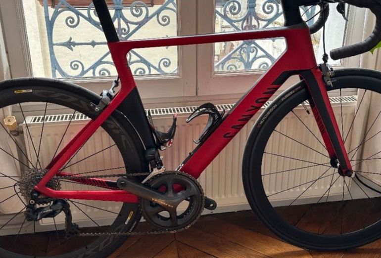 Used Canyon Aeroad CF SL 8.0 Di2 2019 2019 Road & Gravel — image 1 of 3