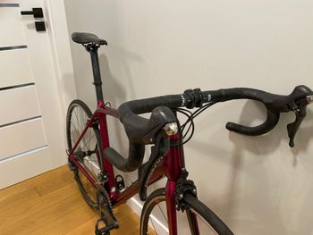 Used Trek Émonda SLR 6 2017 2017 Road & Gravel, Red — image 5 of 9