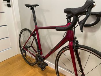 Used Trek Émonda SLR 6 2017 2017 Road & Gravel, Red — image 3 of 9