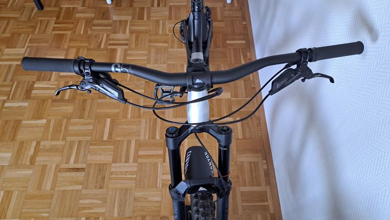 Used Canyon Spectral 29 AL 6 2023 2023 Mountainbike, Light Gray, 29 — image 5 of 11