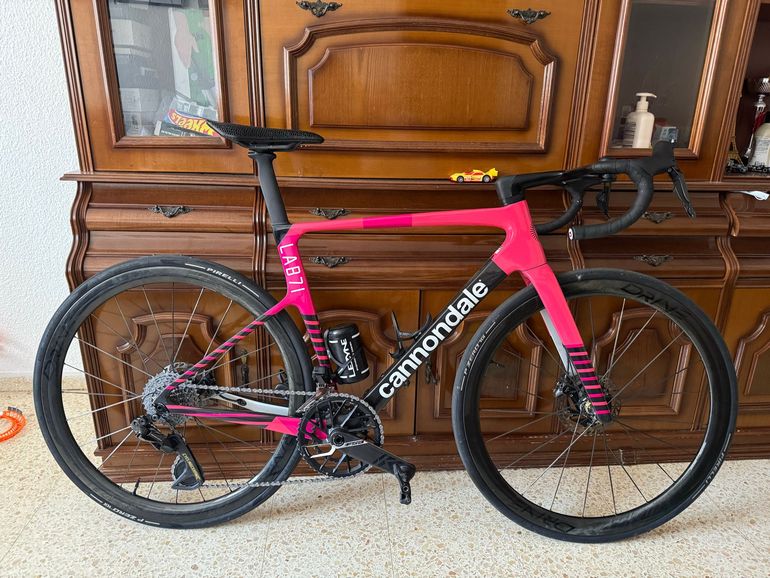 Used Cannondale SuperSix EVO Shimano Dura Ace Di2 2025 Road & Gravel — image 2 of 4