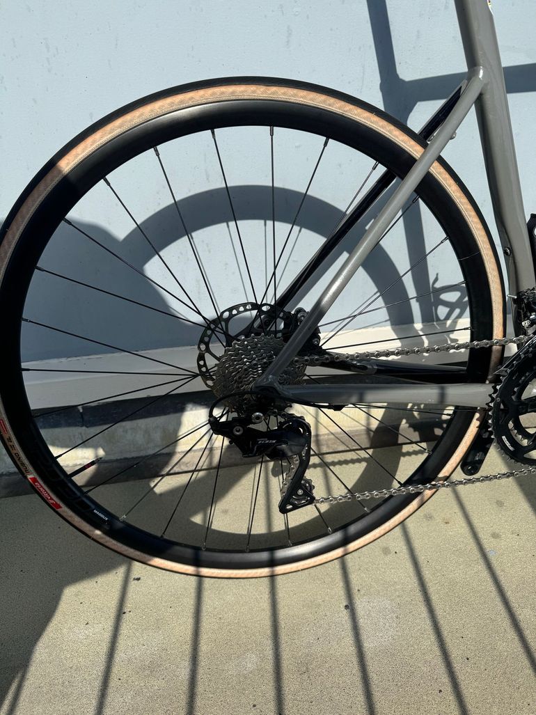 Used Cannondale CAAD13 Disc 105 2020 2020 Road & Gravel — image 4 of 10