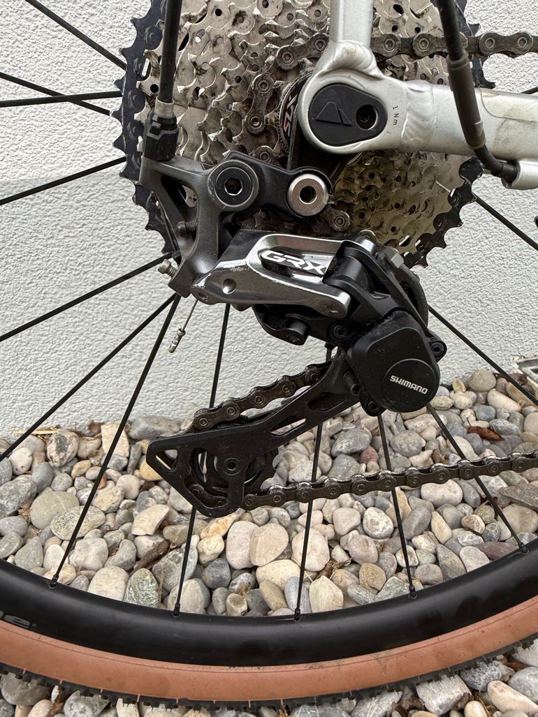 Used Canyon Grail 7 1by 2021 2021 Road & Gravel, Light Gray — image 11 of 12