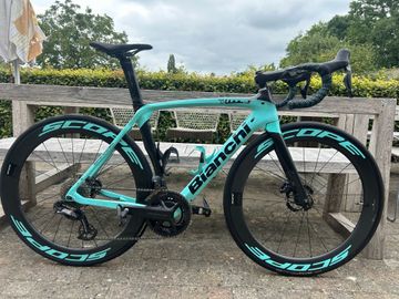 Brugt Bianchi Oltre Shimano Ultegra Di2 2023 Road & Gravel
