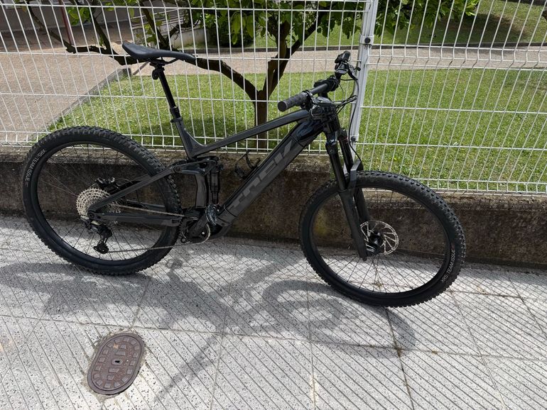 Used Trek Rail 7 Gen 3 2024 2024 Mountainbike, Black, 29 — image 8 of 12