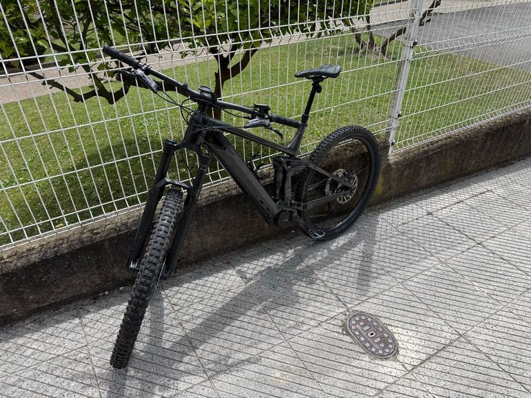 Used Trek Rail 7 Gen 3 2024 2024 Mountainbike, Black, 29 — image 9 of 12