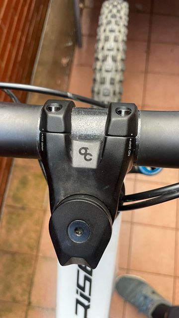 Brugt Orbea Rise Shimano Deore XT 2024 Mountainbike — billede 19 af 28