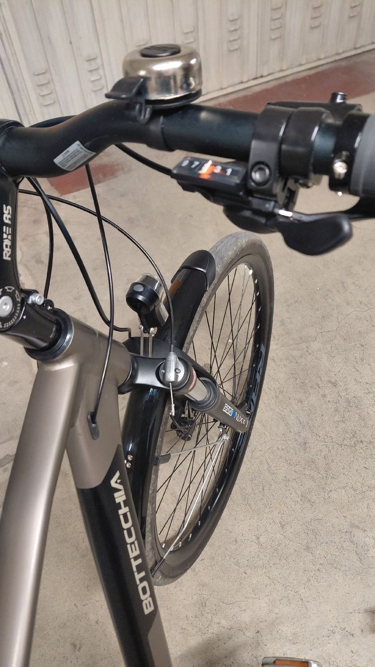 Used Bottecchia Bottecchia Custom Shimano Alivio Urban, Light Gray — image 6 of 7