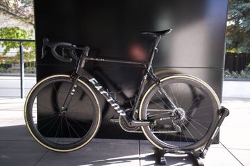 Used Factor O2 SRAM Red eTap AXS 2022 Road & Gravel, Black — image 12 of 12