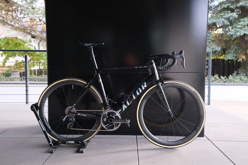 Used Factor O2 SRAM Red eTap AXS 2022 Road & Gravel