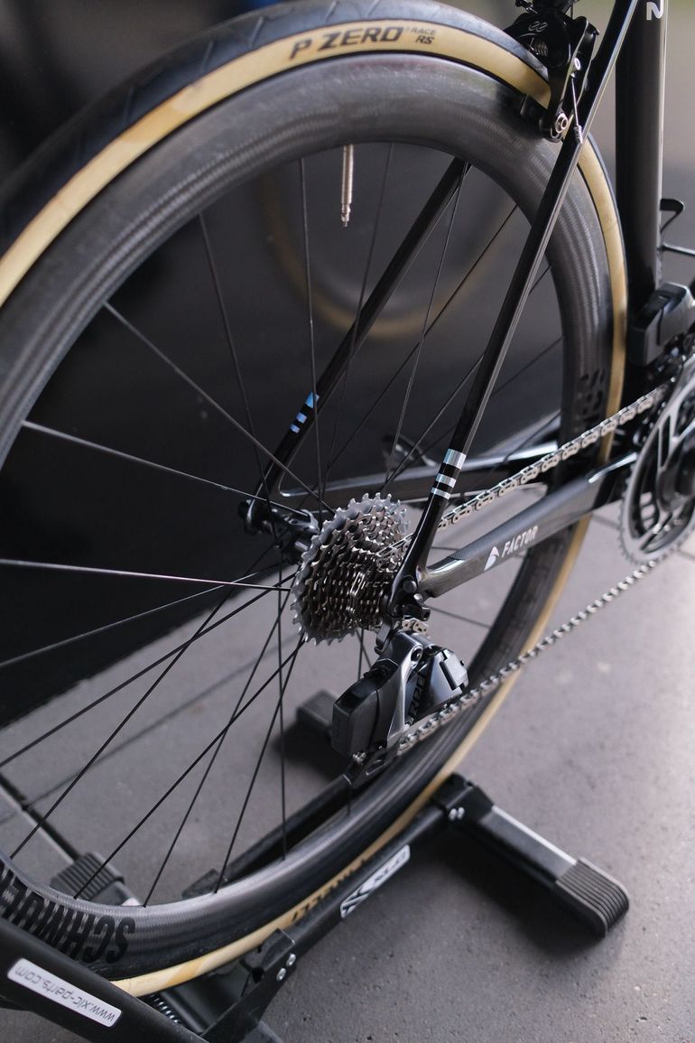 Used Factor O2 SRAM Red eTap AXS 2022 Road & Gravel, Black — image 2 of 12