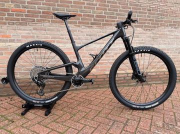 Używany Scott Spark RC SL 2025 2025 Mountainbike — zdjęcie 1 z 16