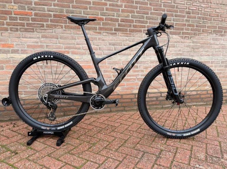 Used Scott Spark RC SL 2025 2025 Mountainbike, Black, 29 — image 1 of 16