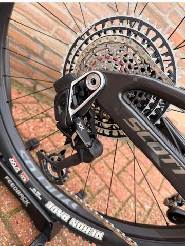 Używany Scott Spark RC SL 2025 2025 Mountainbike — zdjęcie 5 z 16