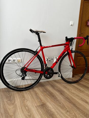 Used Trek Emonda sl6 Trek Emonda sl6 Custom Shimano Ultegra 2015 Road & Gravel, Red — image 2 of 8