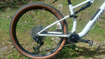 Used Specialized Epic 8 Taille M 2024 Mountainbike, White — image 2 of 8