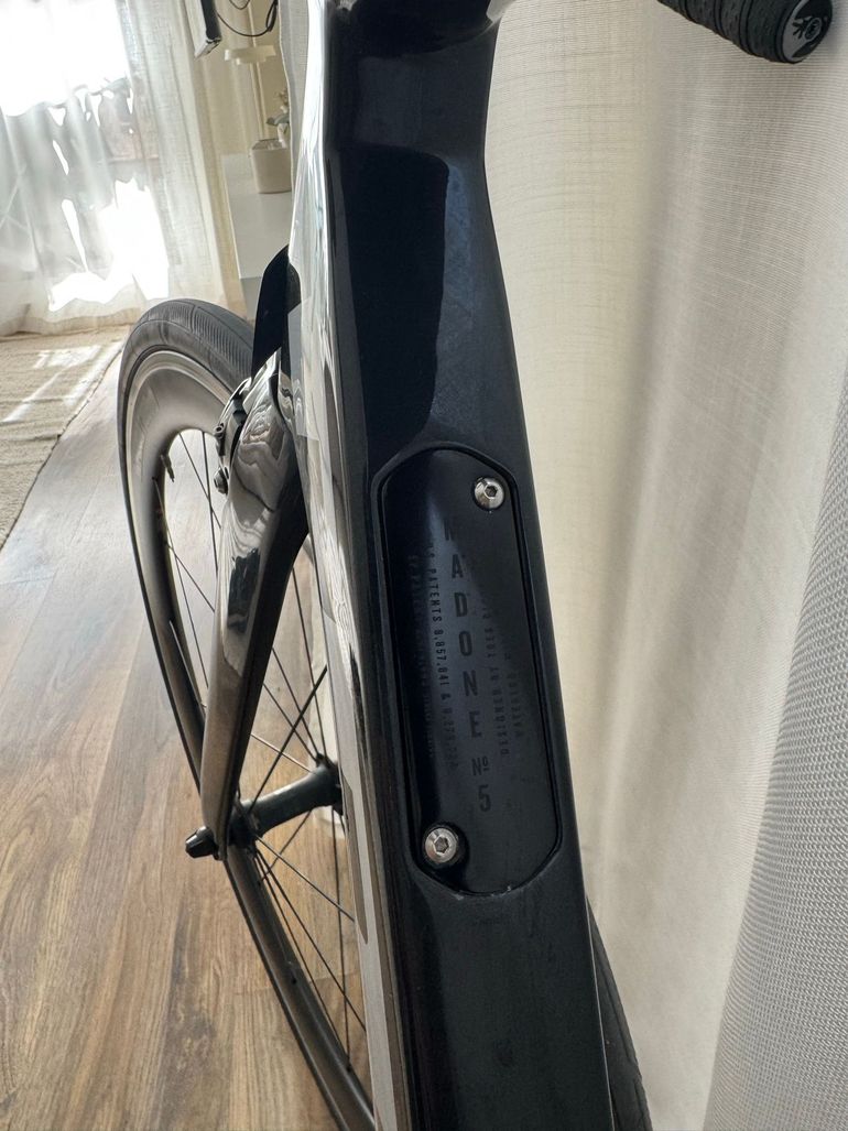 Used Trek Madone 9.0 2018 2018 Road & Gravel, Schwarz — image 8 of 15