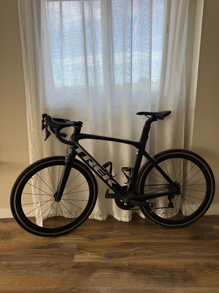 Used Trek Madone 9.0 2018 2018 Road & Gravel, Schwarz — image 2 of 15