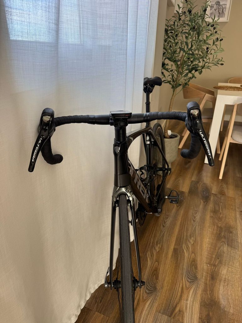 Used Trek Madone 9.0 2018 2018 Road & Gravel, Schwarz — image 7 of 15