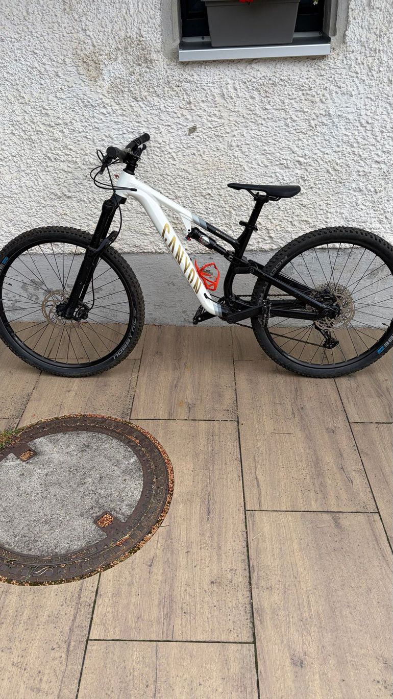 Used Canyon Neuron Shimano Deore 2024 Mountainbike, White — image 2 of 12
