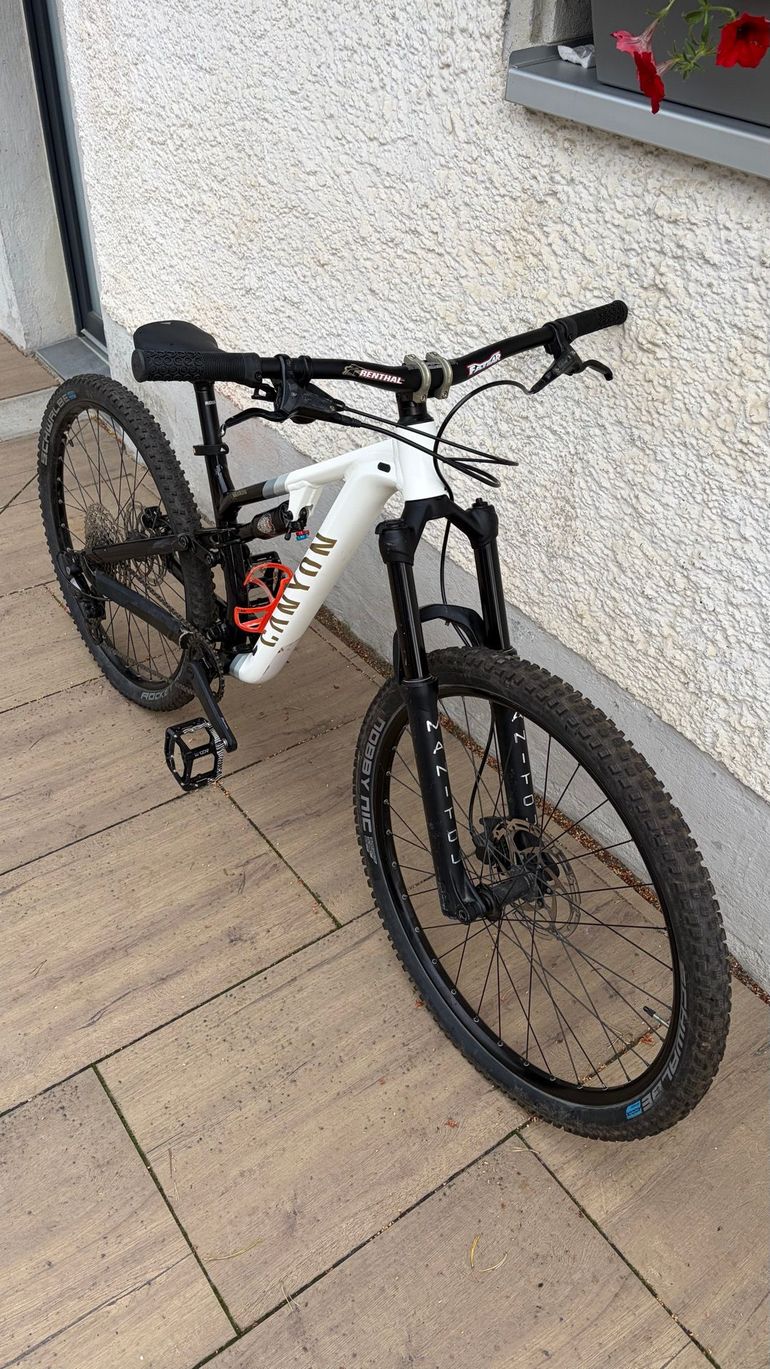 Used Canyon Neuron Shimano Deore 2024 Mountainbike, White — image 1 of 12
