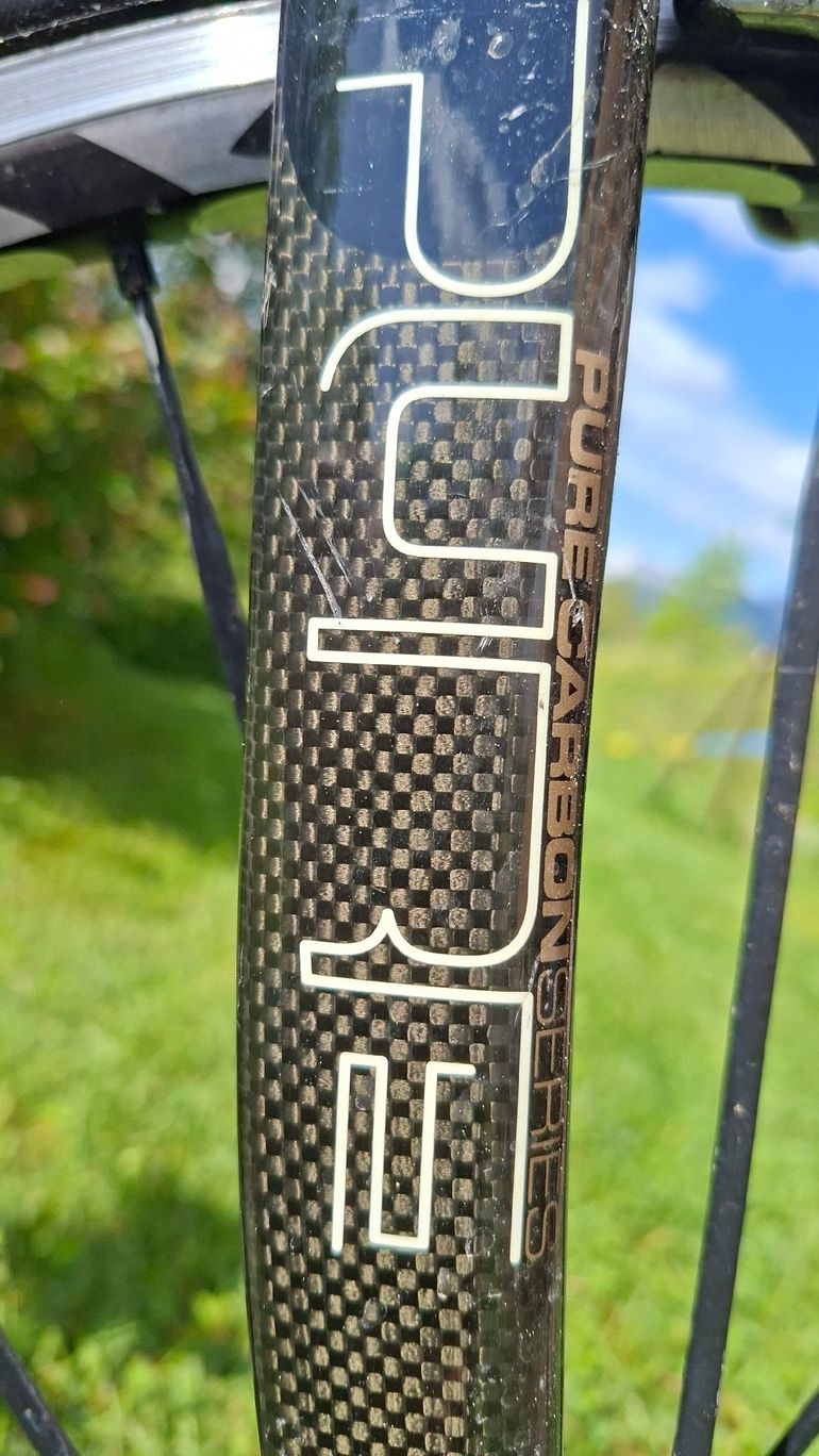 Used Lapierre Lapierre Ultimate Carbone Campagnolo Record 10V Roues Mavic 2005 Road & Gravel — image 3 of 12