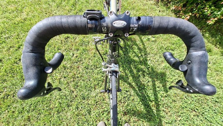 Used Lapierre Lapierre Ultimate Carbone Campagnolo Record 10V Roues Mavic 2005 Road & Gravel — image 12 of 12