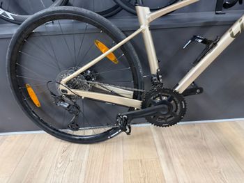 Used Liv Devote 0 2024 2024 Road & Gravel — image 3 of 16