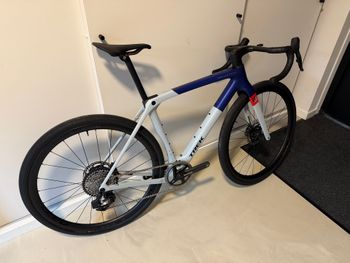 Used Trek Checkmate SLR 7 AXS 2025 2025 Road & Gravel — image 3 of 6